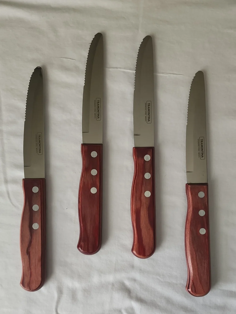 Taramonita Serrated Porterhouse Steak Knife Set - Red Wood Handles (4) Rounded